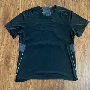 Men’s lululemon fast and free shirt